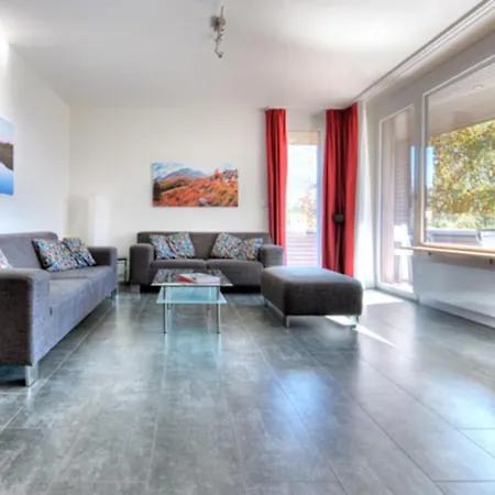 아파트 Chesa Kristella *