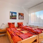 Chesa Kristella Apartman